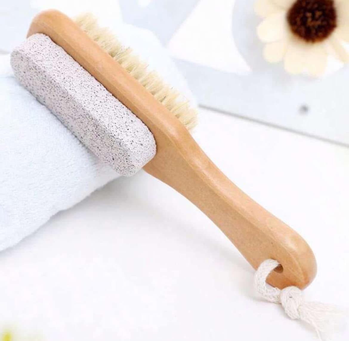 1pc Foot Care Natural Bristle Massage Brush with a two-sided pumice stone